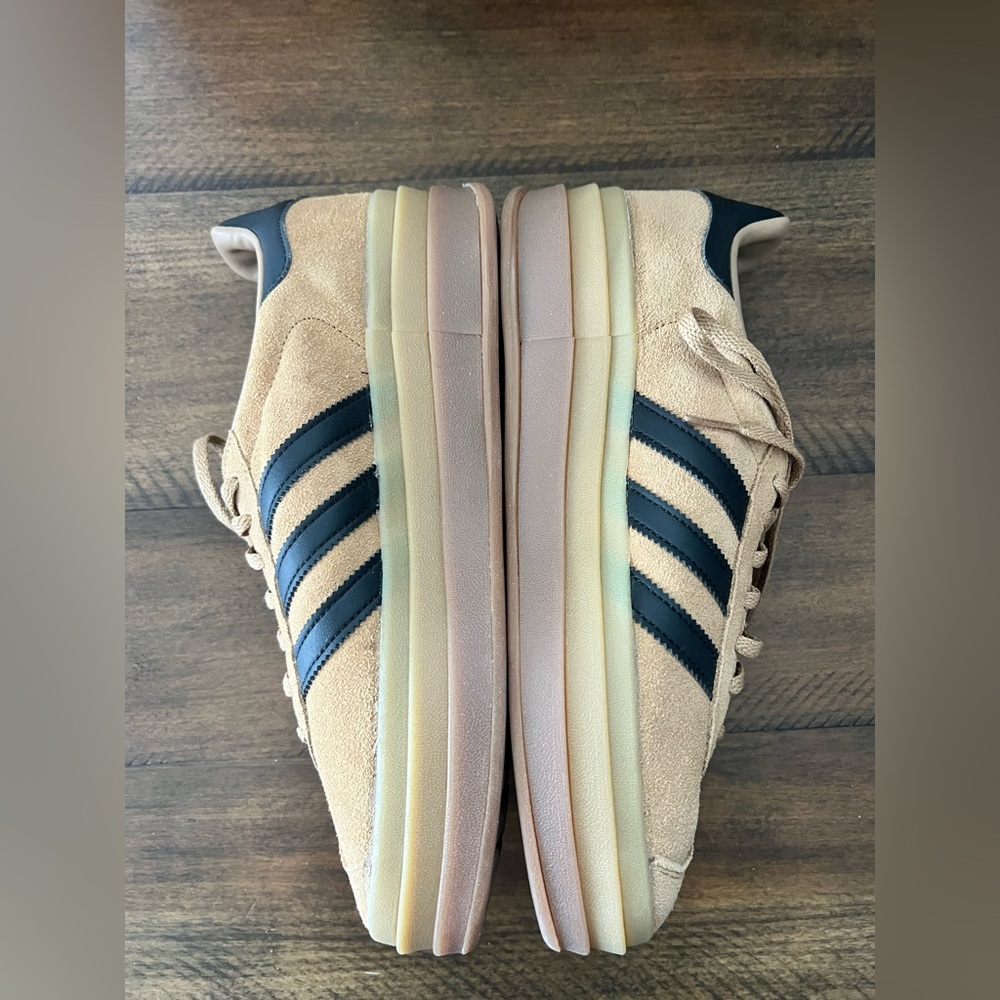 NWOT Women’s (Size 9) Adidas Beige Suede Sneakers with Black Stripes - Bold Sole